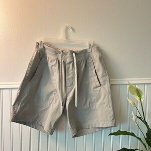 Men's Vuori Gray drawstring Shorts